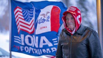 Joe Biden - Donald Trump - JILL COLVIN - Trump’s campaign banks on its loyal supporters to turn out and caucus in Iowa despite frigid weather - apnews.com - state Iowa - state Florida - Des Moines