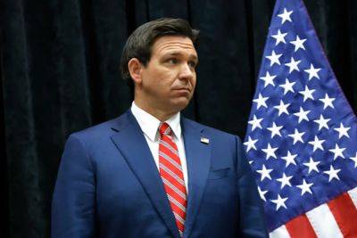 Ron Desantis - Kelly Rissman - Climate protester was tackled at DeSantis event in Iowa - independent.co.uk - Usa - state Iowa - state Florida