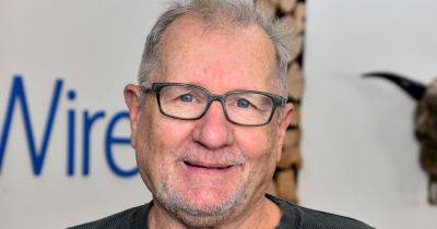 Ron Dicker - 'Married With Children' Star Ed O'Neill Says He Nearly Got Hitched To The Mob - huffpost.com - New York - state Ohio - county Tyler