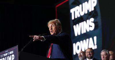 Donald J.Trump - Michael M Grynbaum - Fox - Inside CNN, a Debate Over Taking Trump Live - nytimes.com - state Iowa