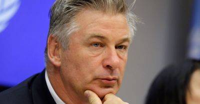 Alec Baldwin - Grand Jury Indicts Alec Baldwin In Fatal Shooting Of 'Rust' Movie Cinematographer - huffpost.com - state New Mexico - Santa Fe, state New Mexico - county Baldwin