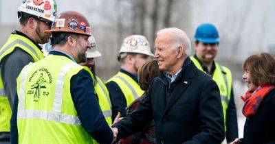 Joe Biden - Donald Trump - Peter Nicholas - At Trump - Biden takes digs at Trump in Midwest trip promoting infrastructure projects - nbcnews.com - state Minnesota - state Wisconsin