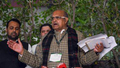 JDU leader KC Tyagi says Nitish Kumar 'insulted', RJD's Tejashwi responds 'Bihar mein khel hona baki hai'