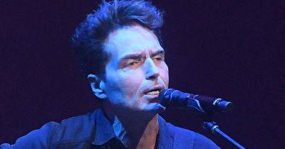 'Learn Some F**king Manners': Singer Richard Marx Puts Chatty Fan On Blast