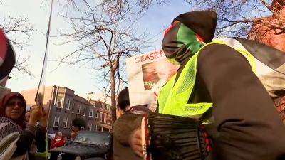 Jake Sullivan - Pro-Palestine activists assemble in front of Jake Sullivan's home on Christmas day - politico.com - Palestine