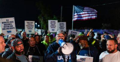 Biden Scrambles to Contain Economic and Political Fallout of Port Strike