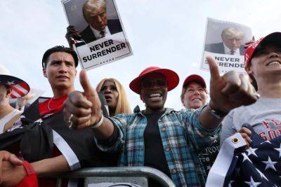 Latinos shifting to Trump because they have 'internalized racism,' journalist claims