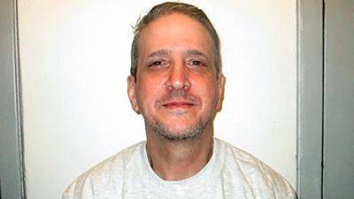 Richard Glossip - Gentner Drummond - Sean Murphy - Oklahoma death row inmate had three ‘last meals.’ He’s back at Supreme Court in new bid for freedom - apnews.com - state Oklahoma - city Oklahoma City