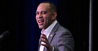 Alejandro Mayorkas - Hakeem Jeffries - Jonathan Nicholson - As Republicans Publicly Face-Plant, House Democrats Are Feeling Good About November - huffpost.com - Washington - state Texas