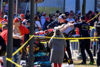 Joe Biden - Gunfire at Chiefs' Super Bowl celebration kills 1 and wounds nearly two-dozen, including children - independent.co.uk - Usa - state Iowa - state Texas - Des Moines - city Kansas City - city Omaha - Denver