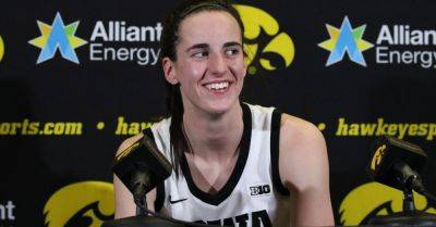 Caitlin Clark - Ron Dicker - Caitlin Clark Makes A Funny Flex After Breaking College Scoring Record - huffpost.com - Usa - Washington - state Iowa - state Michigan - county Clark