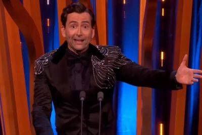 Donald Trump - Emma Stone - Greta Gerwig - Ryan Gosling - Margot Robbie - David Tennant divides Bafta viewers with dry opening monologue - independent.co.uk - Usa - Britain - city Hollywood - county Hall - city London - county Grant