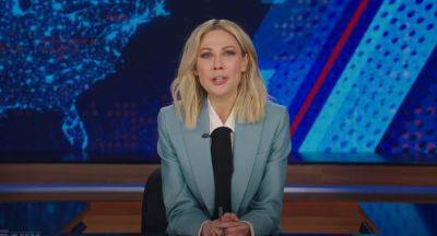 Donald Trump - Nikki Haley - Mike Pence - Amelia Neath - Desi Lydic - Alexei Navalny - Daily Show star mocks Trump for comparing himself to Alexei Navalny - independent.co.uk - Usa - New York - Russia