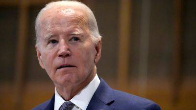 David Rutz - Fox - Biden's reliance on notecards to answer questions at fundraisers worries some donors: Report - foxnews.com