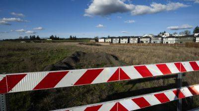 Bill - Tina Kotek - Claire Rush - A housing shortage is testing Oregon’s pioneering land use law. Lawmakers are set to tweak it - apnews.com - state Oregon - city Portland, state Oregon