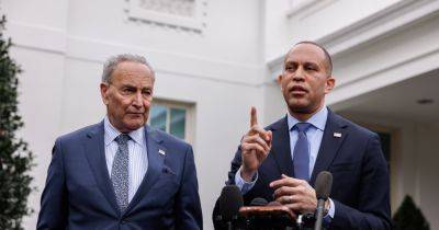 Jeffries Suggests Democrats Would Save Johnson From Removal Over Ukraine Aid