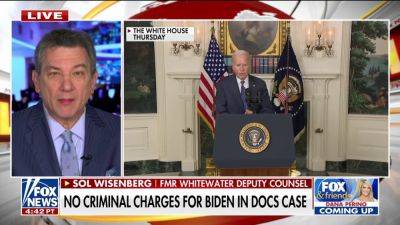 Biden lied to the American people about classified documents probe, says former Whitewater counsel
