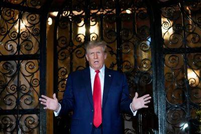 Trump and Jack Smith propose competing trial dates in Mar-a-Lago case