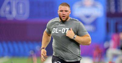 Watch 292-Pound Lineman Run A 40 Faster Than Patrick Mahomes At NFL Combine