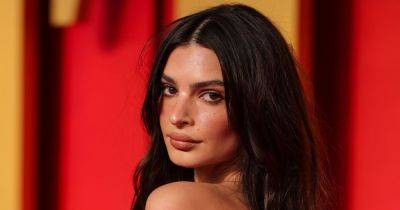 Emily Ratajkowski’s Dress Was A Gravity-Defying Wonder At The Oscars After-Party