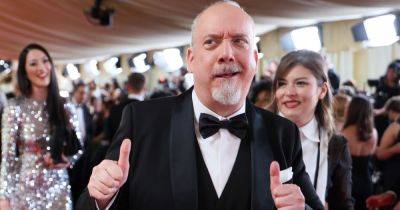 Paul Giamatti Keeps Committing To The Bit With This Subtle Oscars Accessory