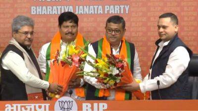West Bengal - Suvendu Adhikari - TMC MPs Dibyendu Adhikari, Arjun Singh join BJP ahead of Lok Sabha election 2024 - livemint.com - India - city Sandeshkhali