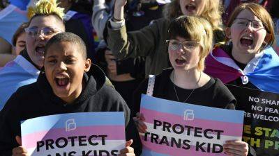 Bill - Kentucky GOP moves to criminalize interference with legislature after transgender protests - apnews.com - Usa - state Kentucky - city Frankfort, state Kentucky - state Republican - San Francisco - Hong Kong