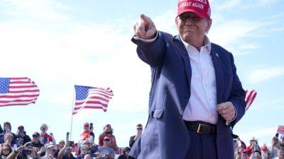 Trump campaigns for GOP Senate candidate Bernie Moreno in Ohio