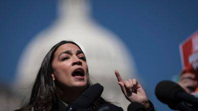 AOC doubles down on claims Israel carrying out ‘genocide’ with ‘mass famine’ in Gaza: ‘Crossed the threshold'