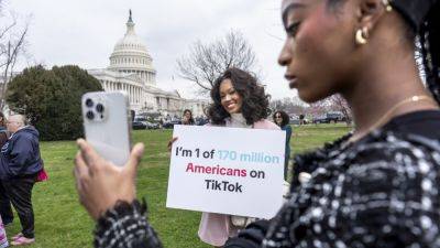 Bill - Thom Tillis - TikTok bill faces uncertain fate in the Senate as legislation to regulate tech industry has stalled - apnews.com - Usa - China - Washington - state North Carolina