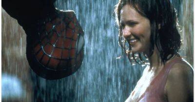 Kirsten Dunst Says She Was ‘Miserable’ Filming Upside Down Kiss Scene With Tobey Maguire