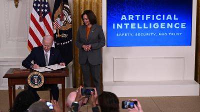 Deepa Shivaram - The White House issued new rules on how government can use AI. Here's what they do - npr.org - Britain