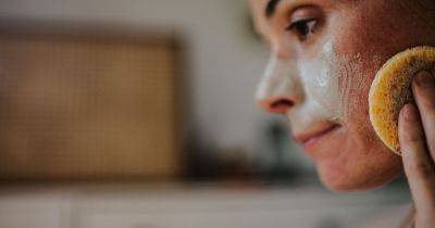 6 Skin Care Habits Dermatologists Say Make Acne Worse, No Matter Your Age