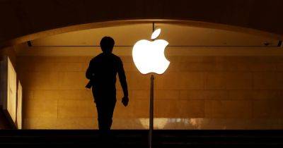 Hit With - Apple hit with more than $1.95 billion EU antitrust fine over music streaming - nbcnews.com - Eu - city Brussels