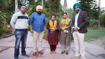 Chandigarh news: 2 AAP councillors returns to Kejriwal's party month after joining BJP