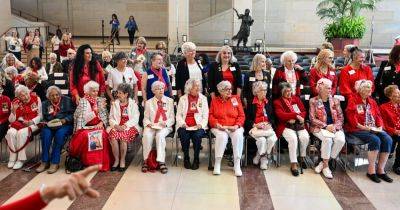 A Gold Medal for America’s Rosies, the Women on the Home Front