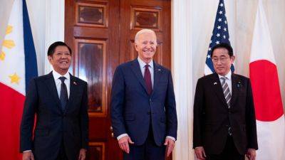 Xi Jinping - Fumio Kishida - Ferdinand Marcos-Junior - Biden warns on Beijing's South China Sea moves in Philippines-Japan summit - cnbc.com - Usa - China - city Beijing - Washington - city Washington - Japan - Philippines - city Manila