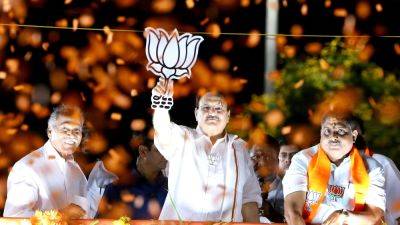 West Bengal - Sabha Elections - Lok Sabha Elections 2024: NDA may see 3% jump in seats, INDIA 35%, shows poll of opinion polls - livemint.com - India