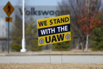 Joe Biden - Shawn Fain - Tennessee Volkswagen workers to vote on union membership in test of UAW's plan to expand its ranks - independent.co.uk - state Texas - state Tennessee - county Wayne - city Detroit