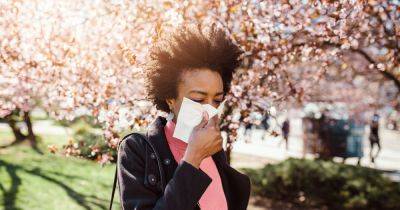 14 Unexpected Signs Of Seasonal Allergies That Aren't Sneezes Or Sniffles