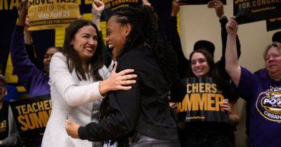 Anjali Huynh - Alexandria Ocasio Cortez - Justin Jones - Summer Lee - Progressive Allies Rally With Pittsburgh Congresswoman as Primary Looms - nytimes.com - state Pennsylvania - Israel - New York - state Tennessee - city Pittsburgh - city Cortez