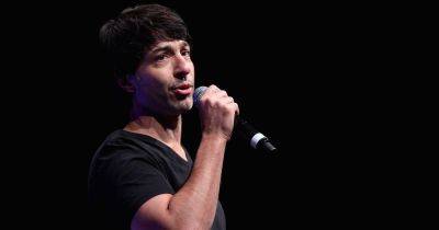 Comedian Arj Barker Defends Decision To Kick Breastfeeding Mom Out Of His Show