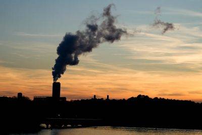 Tough new EPA rules would force coal-fired power plants to capture emissions or shut down