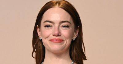 Emma Stone - Jimmy Fallon - Elyse Wanshel - Anne Hathaway - Emma Stone Says It Would Be ‘Nice’ If People Would ‘Just Call Me’ By Her Real Name - huffpost.com - county Stone