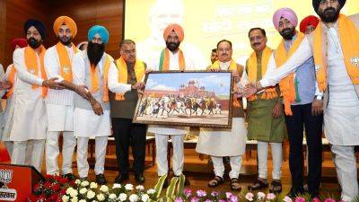 ‘Matter of pride, happiness,’ says JP Nadda as large number of Sikhs, including DSGMC members join BJP