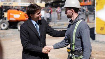 Chrystia Freeland - Justin Trudeau - Brennan MacDonald - Announces - Trudeau announces $15B more for apartment construction loans - cbc.ca - Canada