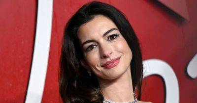 Carly Ledbetter - Anne Hathaway - Anne Hathaway Sheds Light On Her Relationship With Alcohol Now - huffpost.com - New York