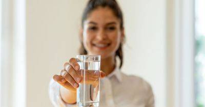 Dermatologists Reveal What Drinking Water Can Do For Your Skin - huffpost.com - state Ohio