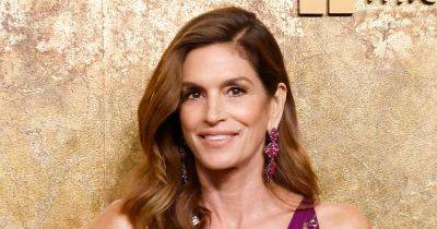 Cindy Crawford Reveals What 'Quickly' Changed With Parents At Start Of Modeling Career