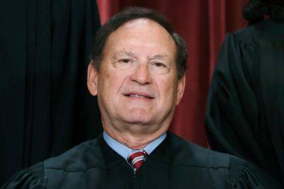 Joe Biden - Donald Trump - Justice Samuel Alito - Maga - James Liddell - Supreme Court Justice Alito faces fury after scathing report on ‘stop the steal’ flag outside his home - independent.co.uk - Usa - New York - state Virginia - city Alexandria, state Virginia
